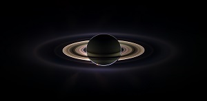 Saturne éclipsant le Soleil, vu par la sonde Cassini.